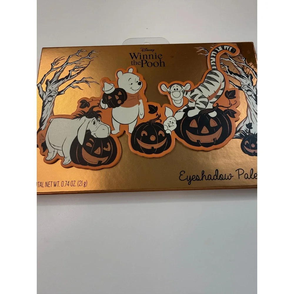 Disney Winnie the Pooh Halloween Eyeshadow Palette Taste Beauty 12 Shades Mirror
